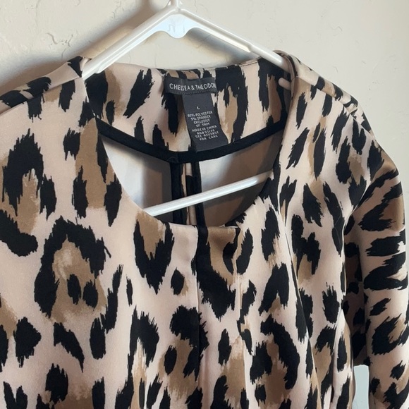 Chelsea & Theodore Jackeet - Picture 2 of 8